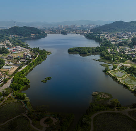 도심에서 즐길 수 있는 수려한 자연경관의 사계절 휴양지